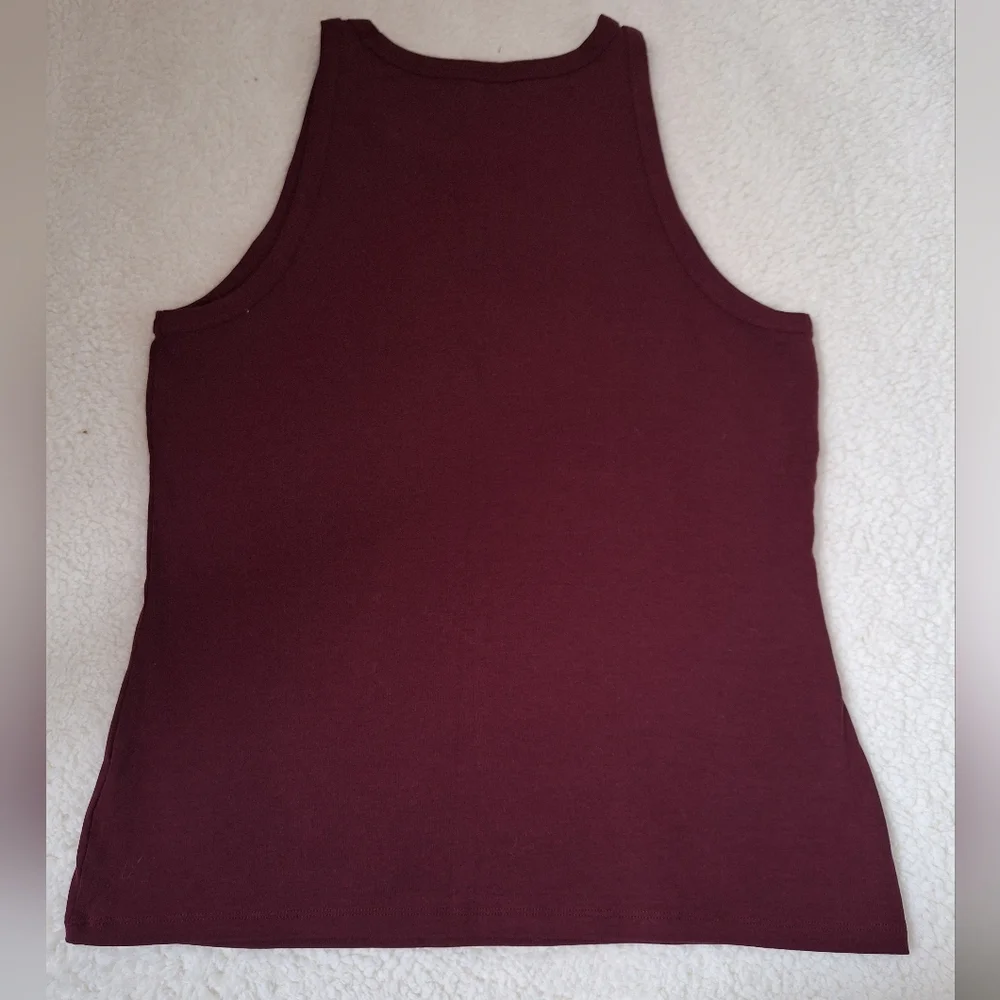 2 Never Worn Old Navy High Neck Tank Tops Olive Green & Burgungy Large - Picture 7 of 9